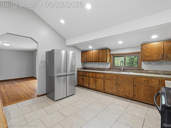 2nd image of 9255 Evergreen Rd