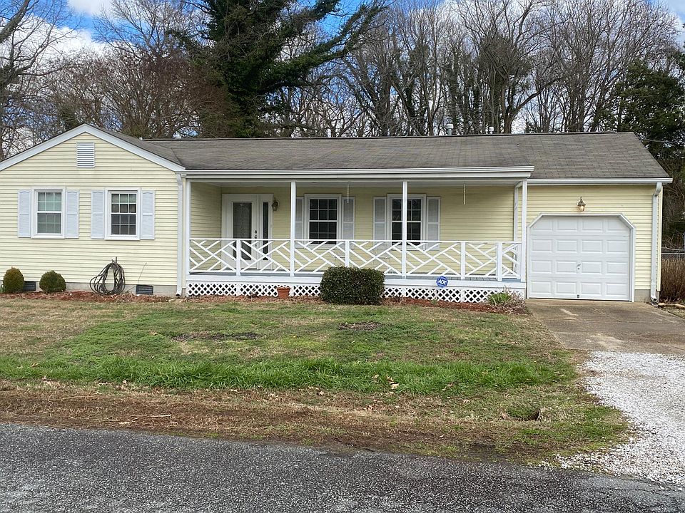 1st image of 4 Hodges Ln