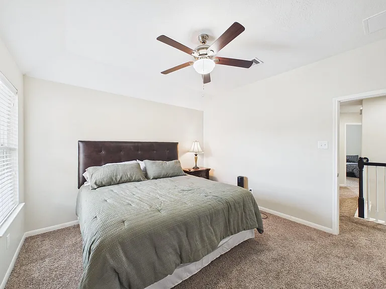 9426 Russeff Field Ln — Photo 39