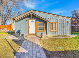 622 1st Ave E, Gooding, ID 83330