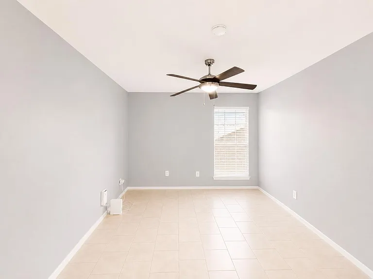 11908 Sunhillow Bnd #B — Photo 7
