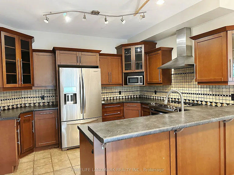 388 Berryhill Dr — Photo 4