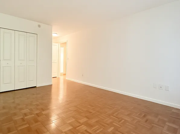 350 West 43rd Street image 6 of 17