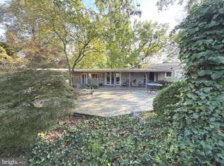 4300 Meadow Crest Rd, Harrisburg, PA 17112