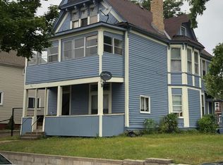 395 Thomas Ave, Saint Paul, MN 55103