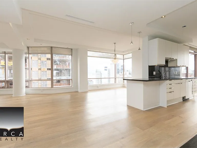 1500 Alberni St #18B — Photo 24