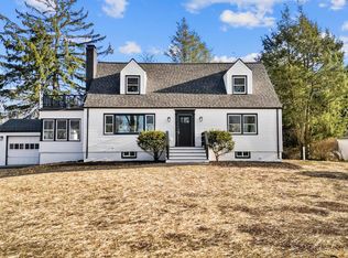 27 Hilltop Ter, North Haven, CT 06473