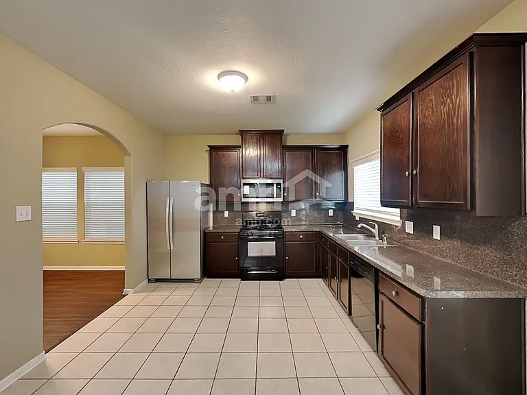 21715 Britton Hill Way — Photo 3