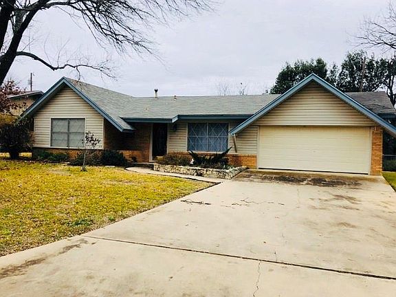 2nd image of 1606 Highland Dr