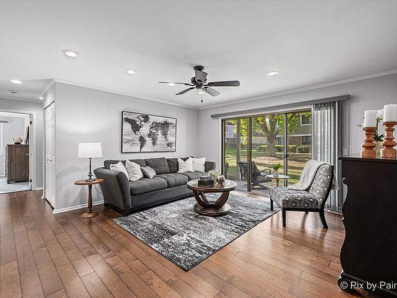 2nd image of 586 Williamsburg Ct APT A1