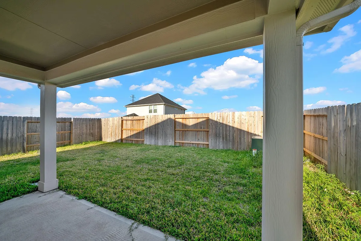 Building Photo - 5814 Linda Cove Ln