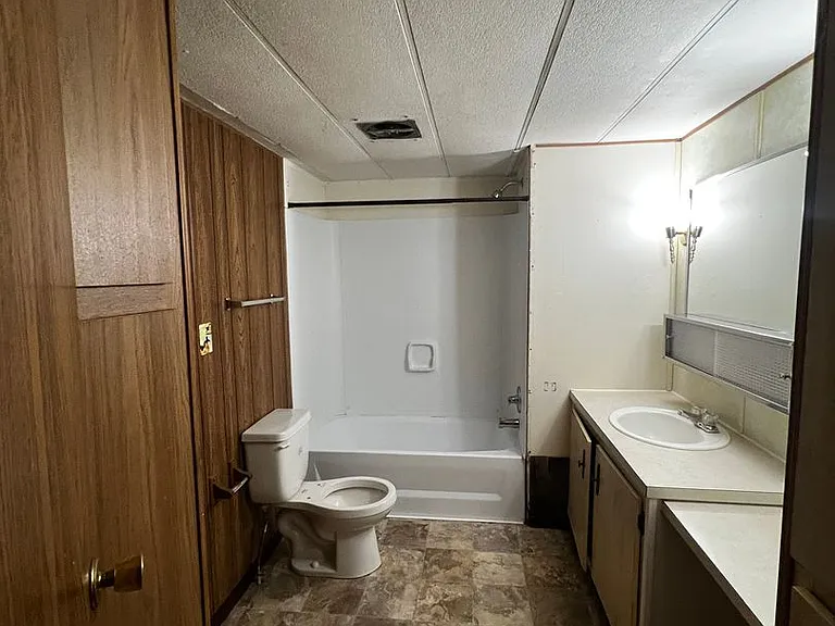 7592B Woodland Rd — Photo 12