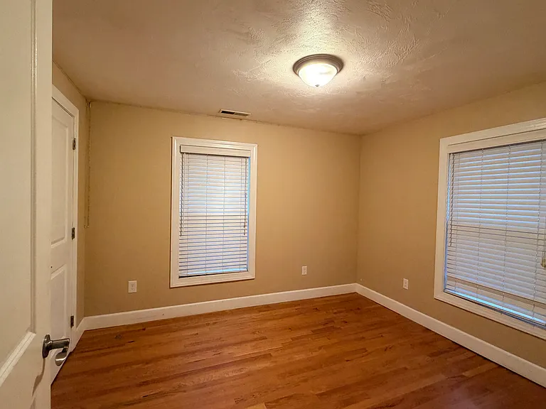 10 Maple St #2 — Photo 6