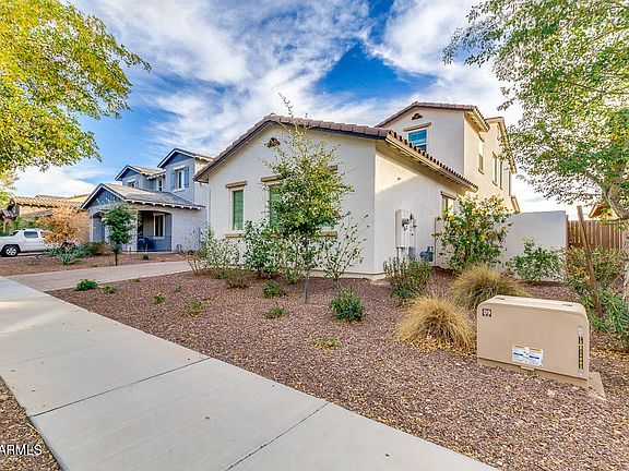 3rd image of 20745 W Park Meadows Dr