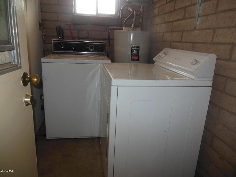 1st image of 2102 W Orangewood Ave #1