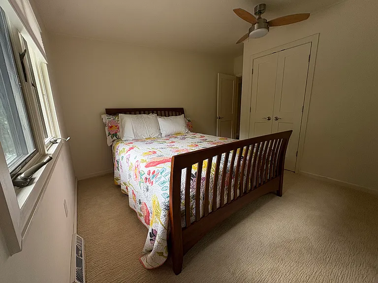 11395 Lakeshore Dr — Photo 16