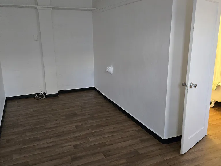 The Castle Apartments — Photo 5