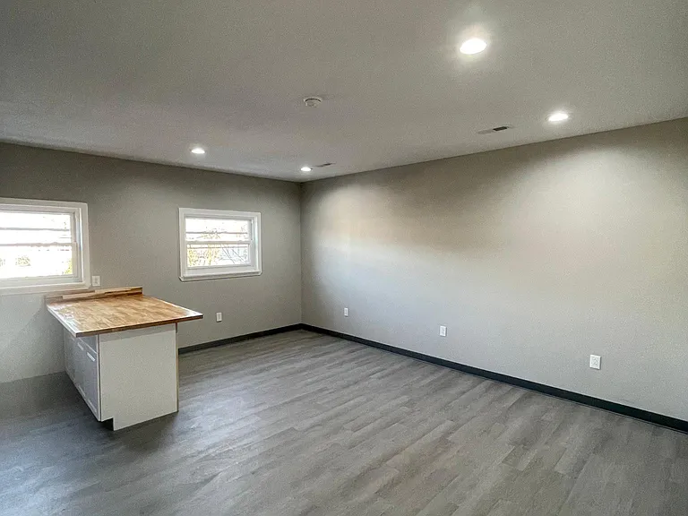 5302 Butler St #4 — Photo 9