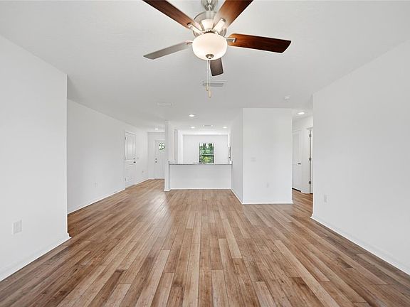 3rd image of 5373 Ulysses St