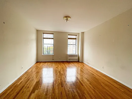 Rented by Level Group | media 10