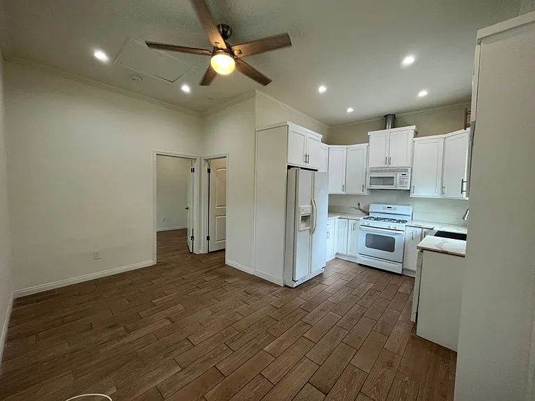 4316 Greenbush Ave — Photo 21