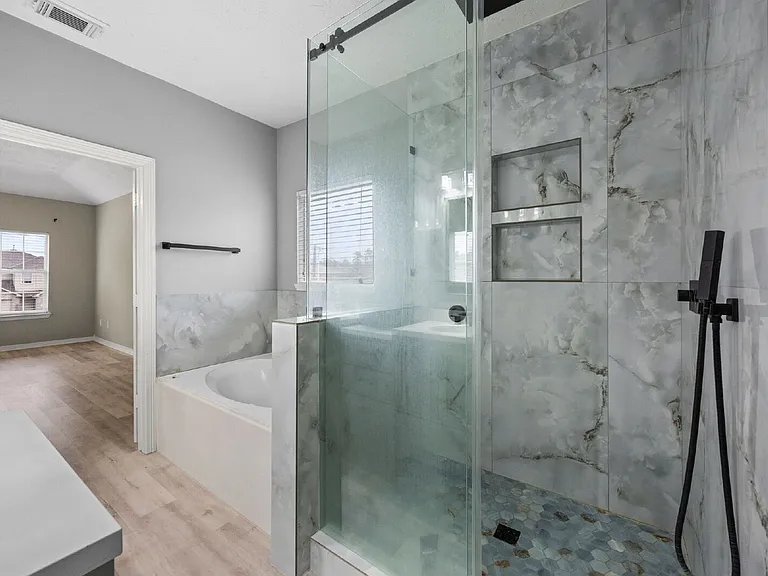 4500 Upland Circle Dr — Photo 22