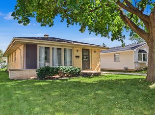1138 S 120th St, West Allis, WI 53214