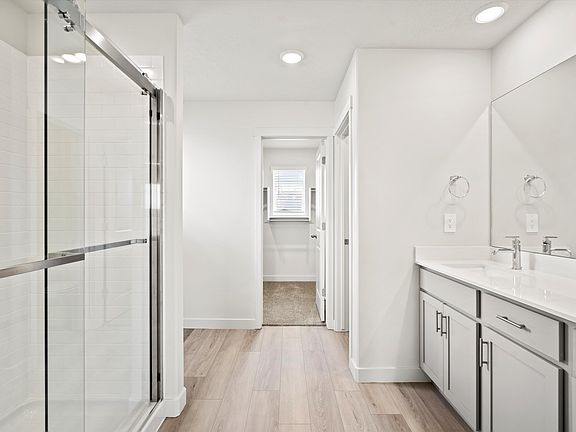 SLC_Westwood-Residence-4_4211_Bathroom_C_3545-S-3150-W-St-West-Haven-UT.jpg