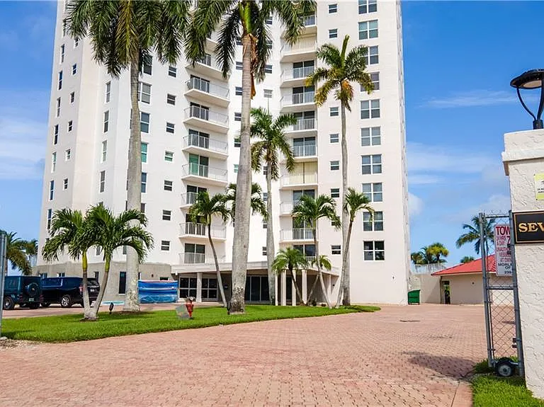 10701 Gulf Shore Dr #1002 — Photo 2