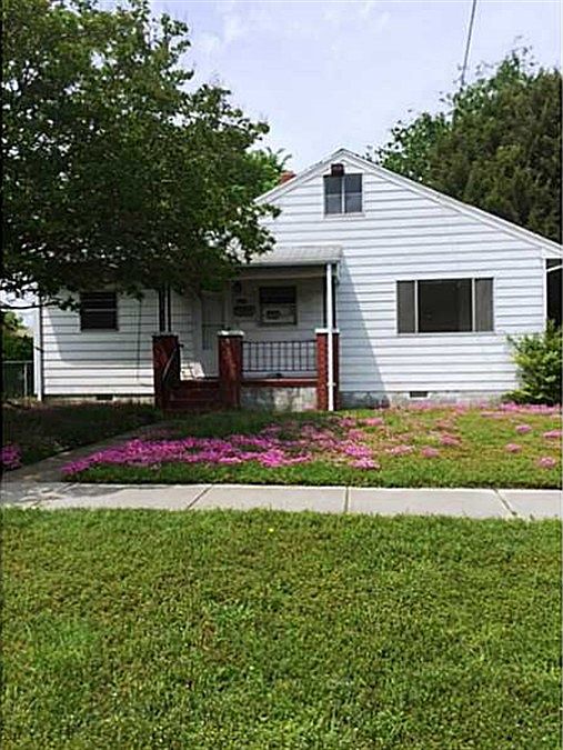 1st image of 3316 Downes St