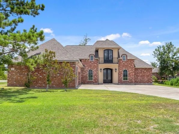 1809 Chardonnay Dr, Lake Charles, LA 70611