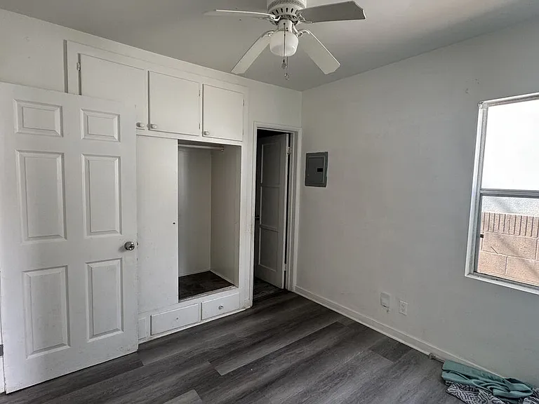 9601 Alexander Ave #1/2 — Photo 3