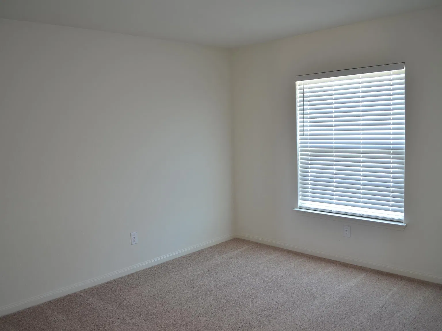 3 bed, 1525 sqft, $1,550 — Photo 4