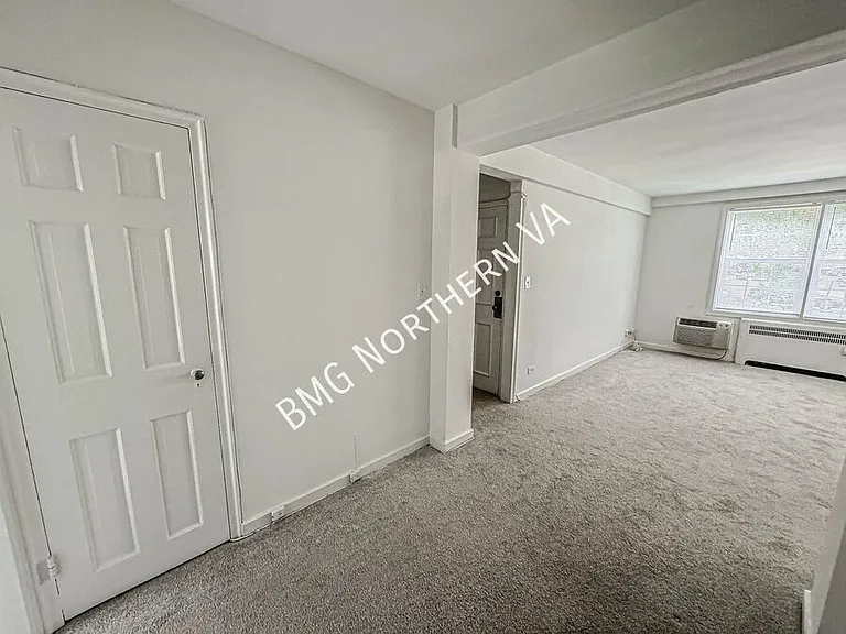 214 N George Mason Dr #1 — Photo 4