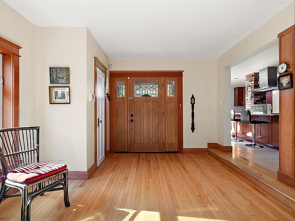 3rd image of 149 Saint Lawrence St