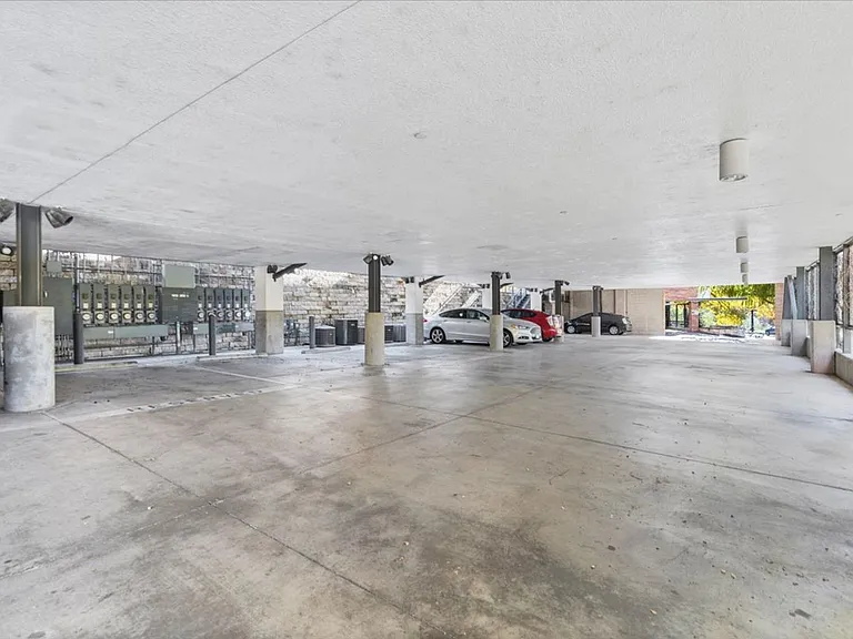 2205 N Lamar Blvd #214 — Photo 22