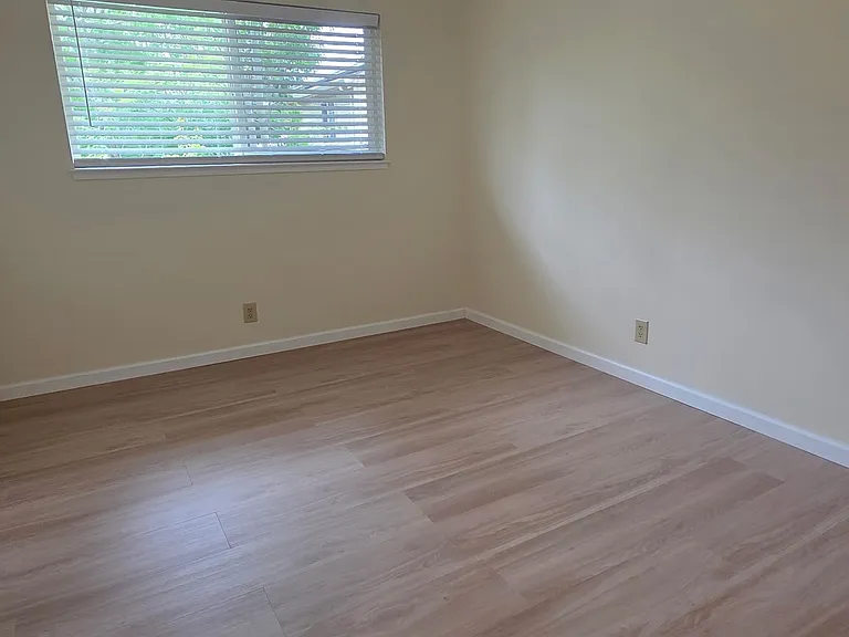 241 San Anselmo Ave N #3 — Photo 8