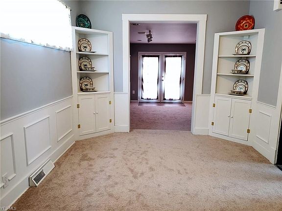 3rd image of 5602 Bradley Ave