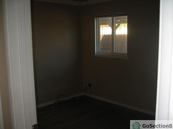 4th image of 10054 Bethel Ave