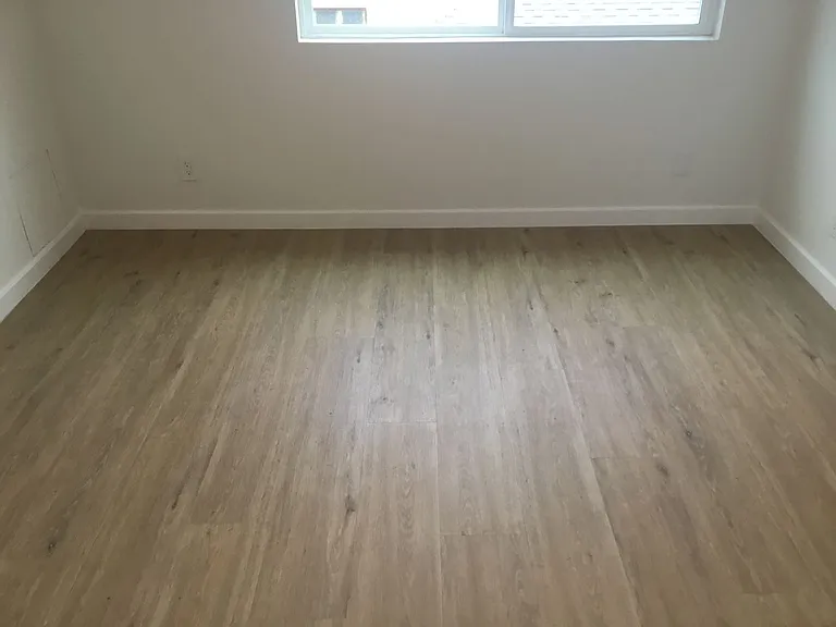 COMPLETELY REMODELED TOWNHOUSE FOR RENT — Photo 14