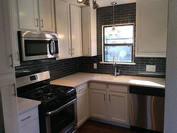 4th image of 318 Cleveland St