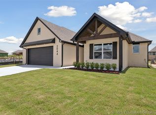 2044 E 129th Pl S, Jenks, OK 74037