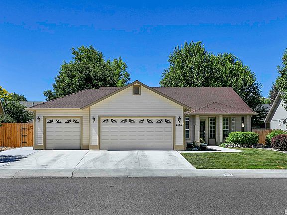 2nd image of 1367 Granborough Dr