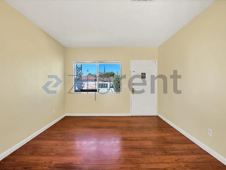 8924 San Pasqual Way #8922 — Photo 6