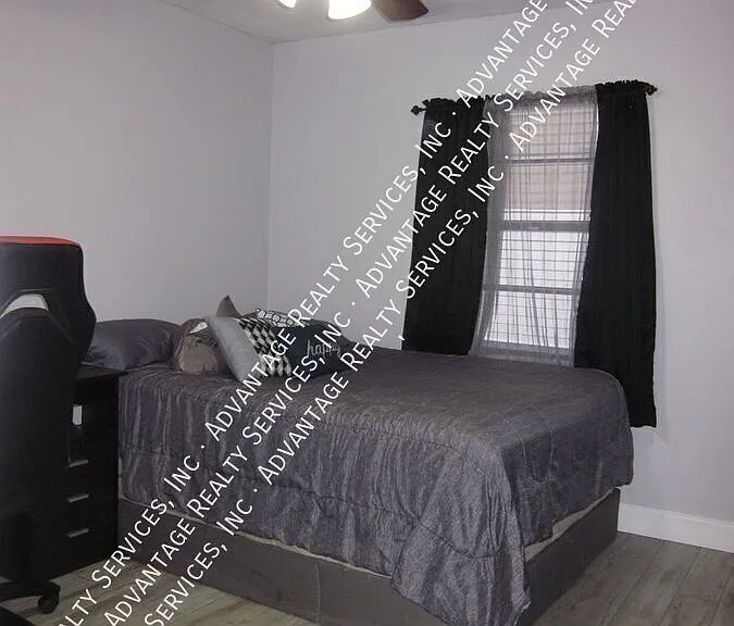 4902 Country Aire Ln — Photo 20