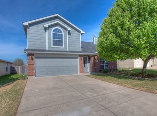2732 Briscoe Dr, Fort Worth, TX 76108