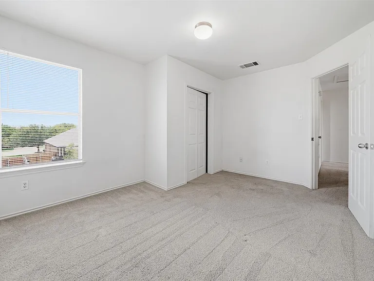 104 Carol Ave — Photo 23