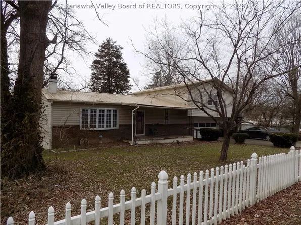 421 Barrett St, Saint Albans, WV 25177