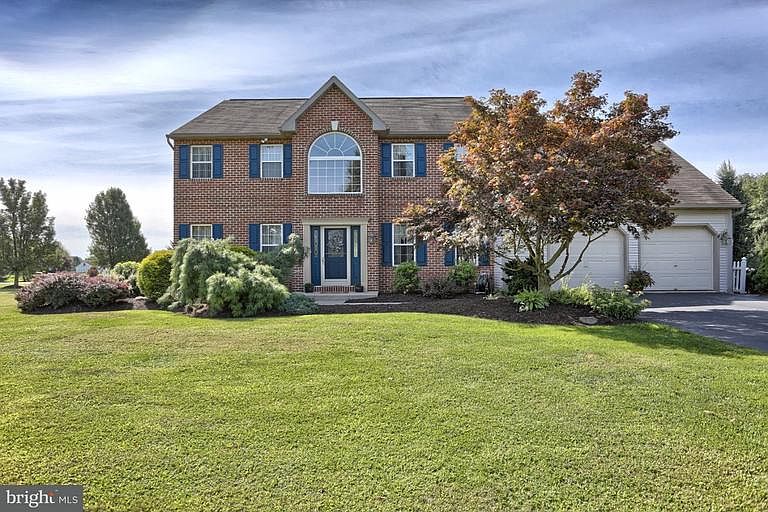 1st image of 33 Glenview Dr