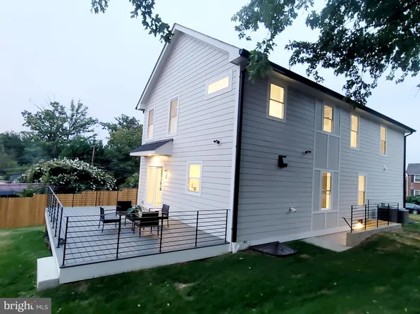 5205 11th St S, Arlington, VA 22204